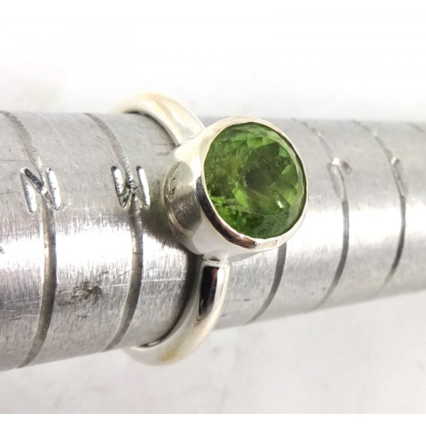 Faceted Peridot Silver Ring Size L