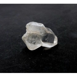 Compact Quartz Diamond 3 Co-joined Crystals